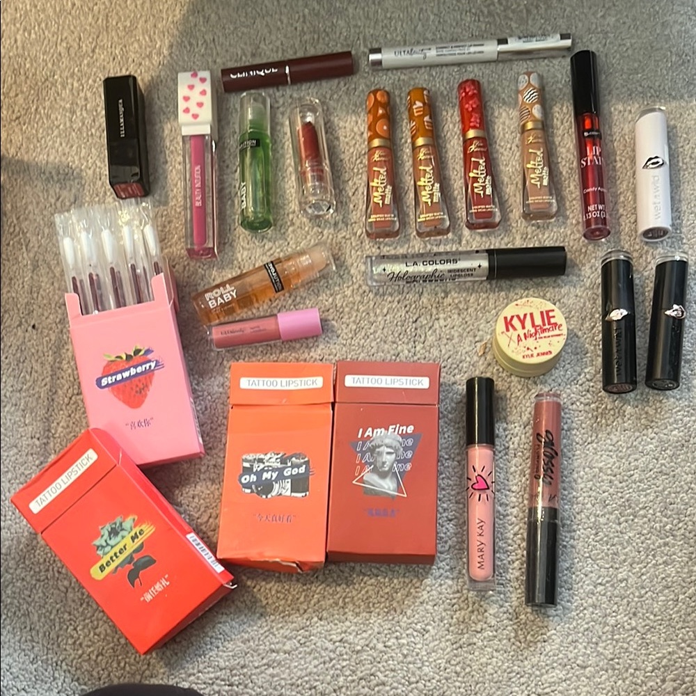 Tarte Lipstick Collection - Bold and Playful Shades- lippy bundle